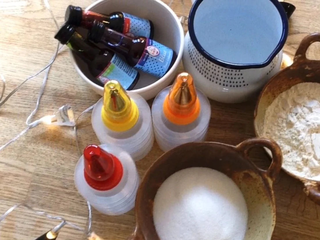Little Explorers: Festive Puffy Paint